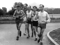Eric Beard on his 56 peaks record run, 1963 - Eric Beard, Des Oliver, Stan Bradshaw, Alan Heaton, Ken Heaton.  Photo: Fred Rogerson